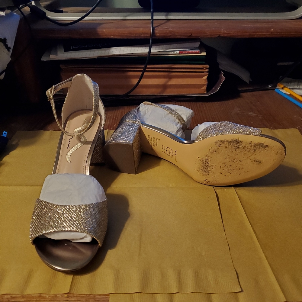 Sandals - Picture 3 of 7